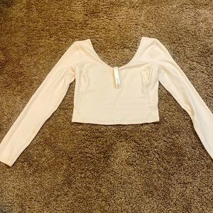 Lulu Lemon size 6 long sleeve crop